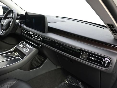 New 2026 Lincoln Aviator Reserve w/ Jet Appearance Package AWD/4WD image 15