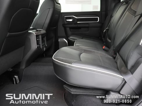 New 2026 RAM 2500 Laramie AWD/4WD image 9