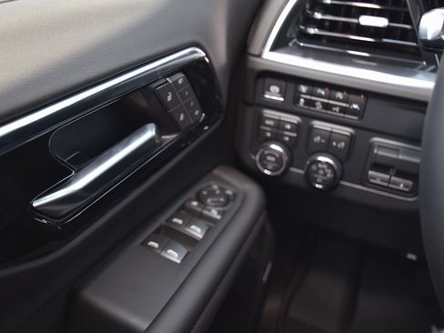 New 2026 Chevrolet Suburban RST w/ RST Capability Package image 14