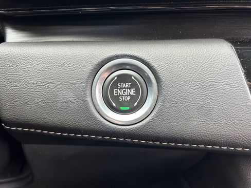 Used 2023 Cadillac Escalade ESV Premium Luxury AWD/4WD image 29