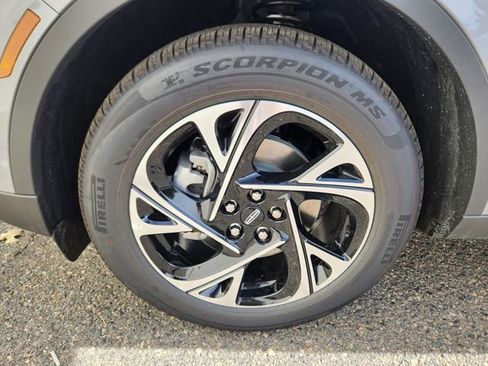 New 2025 Lincoln Nautilus Premier image 18