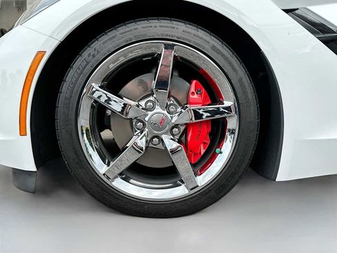 Used 2014 Chevrolet Corvette Stingray Convertible w/ 2LT Preferred Equipment Group RWD image 29