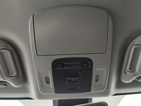 Used 2024 Toyota Camry SE image 29