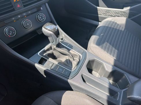 Certified 2024 Volkswagen Jetta S FWD image 17