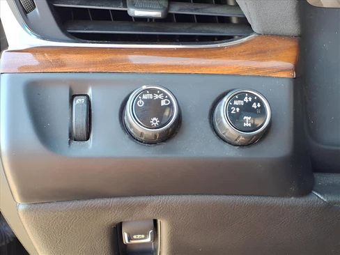 Used 2016 Cadillac Escalade Premium image 13