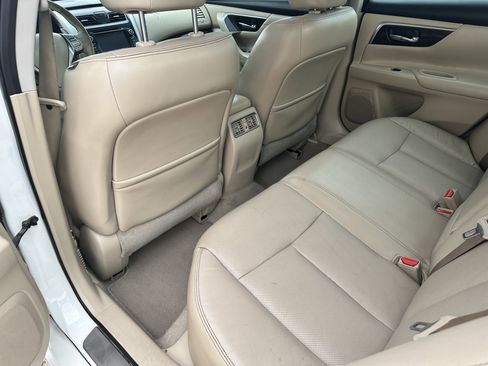 Used 2014 Nissan Altima 3.5 SL w/ Technology Package image 21