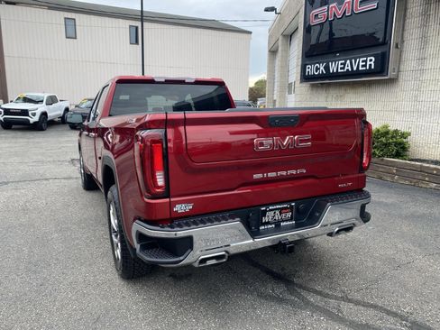 Used 2022 GMC Sierra 1500 SLT AWD/4WD image 6