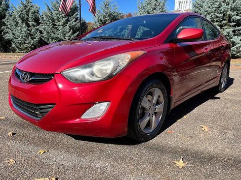 Used 2013 Hyundai Elantra GLS w/ Preferred Pkg image 32