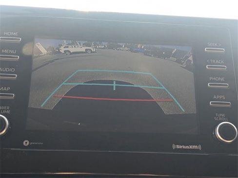 Used 2022 Toyota Camry SE image 22