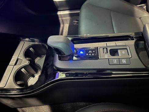 Used 2024 Toyota Prius Prime FWD image 28