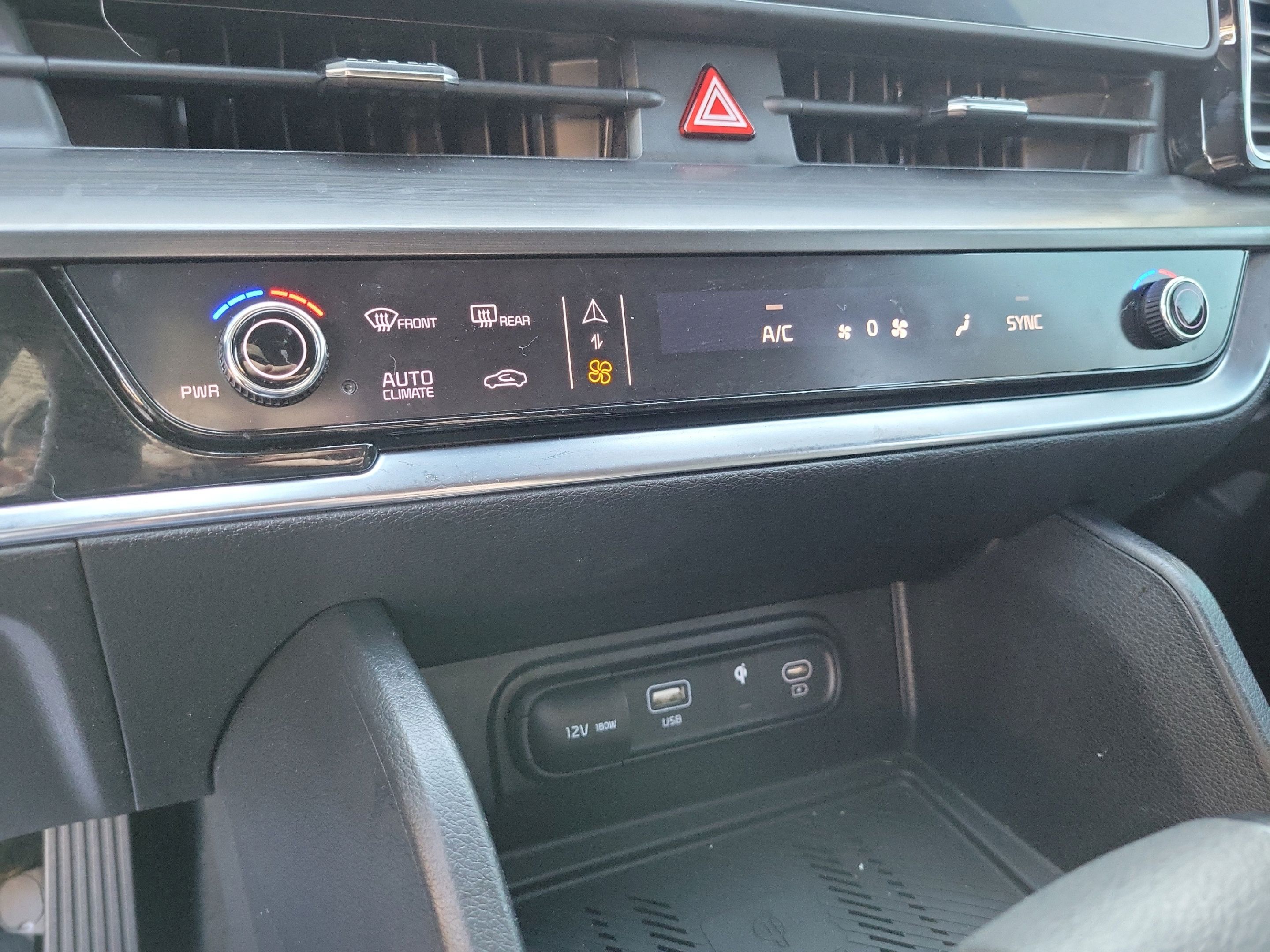 Certified 2024 Kia Sportage EX FWD image 19