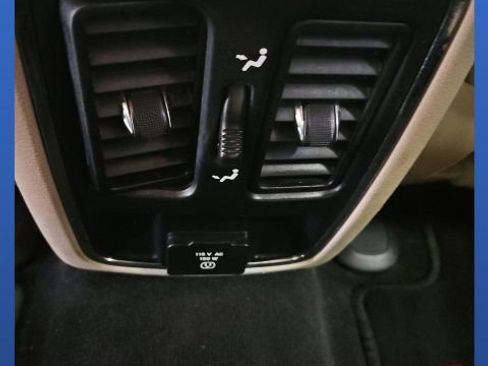 Used 2014 Jeep Grand Cherokee Laredo w/ Security & Convenience Group image 24