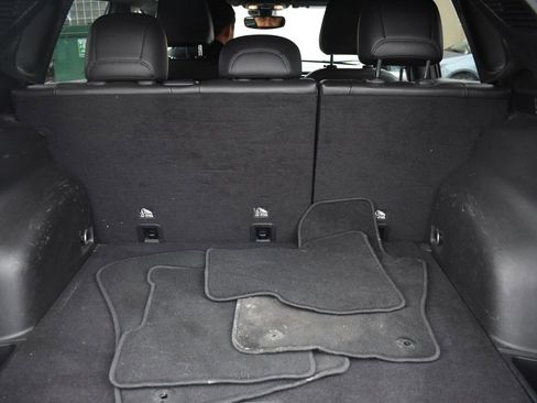 Used 2025 Jeep Compass Limited image 28