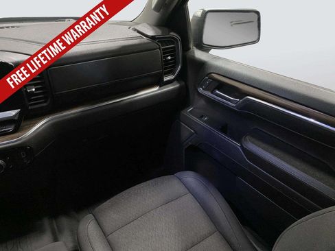 Used 2024 Chevrolet Silverado 1500 LT w/ Z71 Off-Road Package AWD/4WD image 28