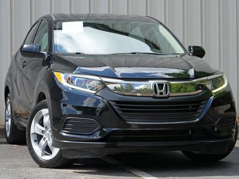 Used 2019 Honda HR-V LX image 2