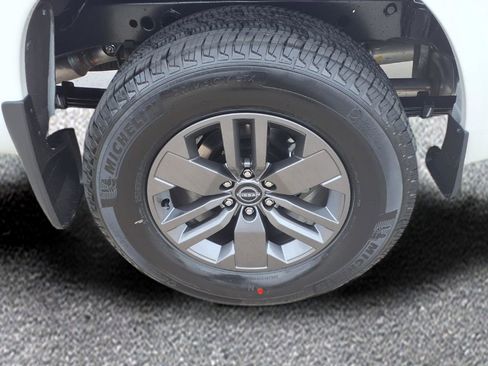New 2026 Nissan Frontier SV w/ Tow Package AWD/4WD image 9
