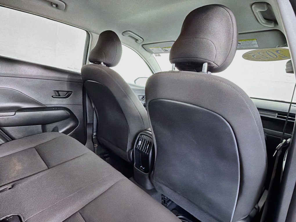 Used 2025 Hyundai Kona SEL AWD/4WD image 27
