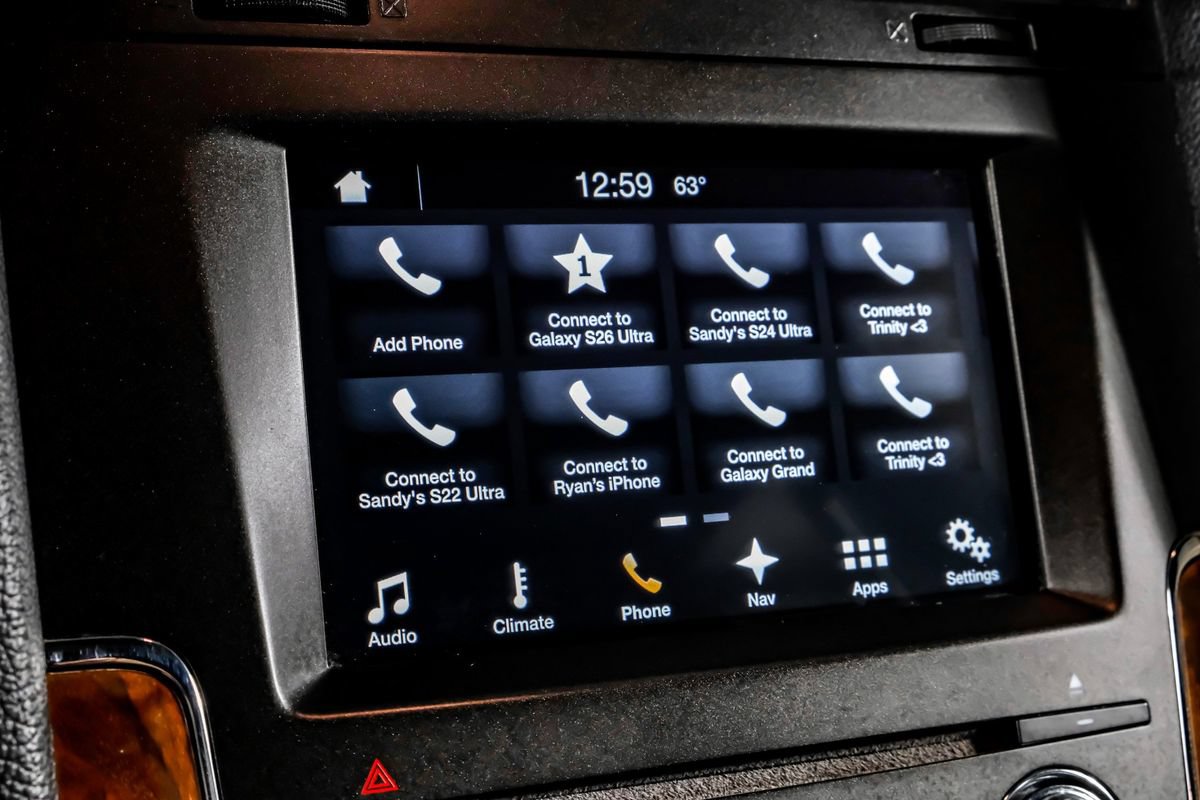 Used 2016 Lincoln Navigator Select RWD image 26