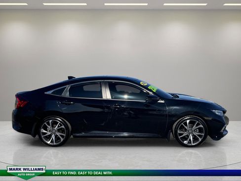 Used 2020 Honda Civic Touring image 2