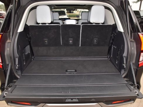 Certified 2025 Ford Expedition Platinum AWD/4WD image 40