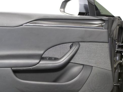 Used 2022 Tesla Model S Plaid image 6