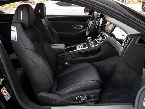 Used 2023 Bentley Continental GT Mulliner AWD/4WD image 2