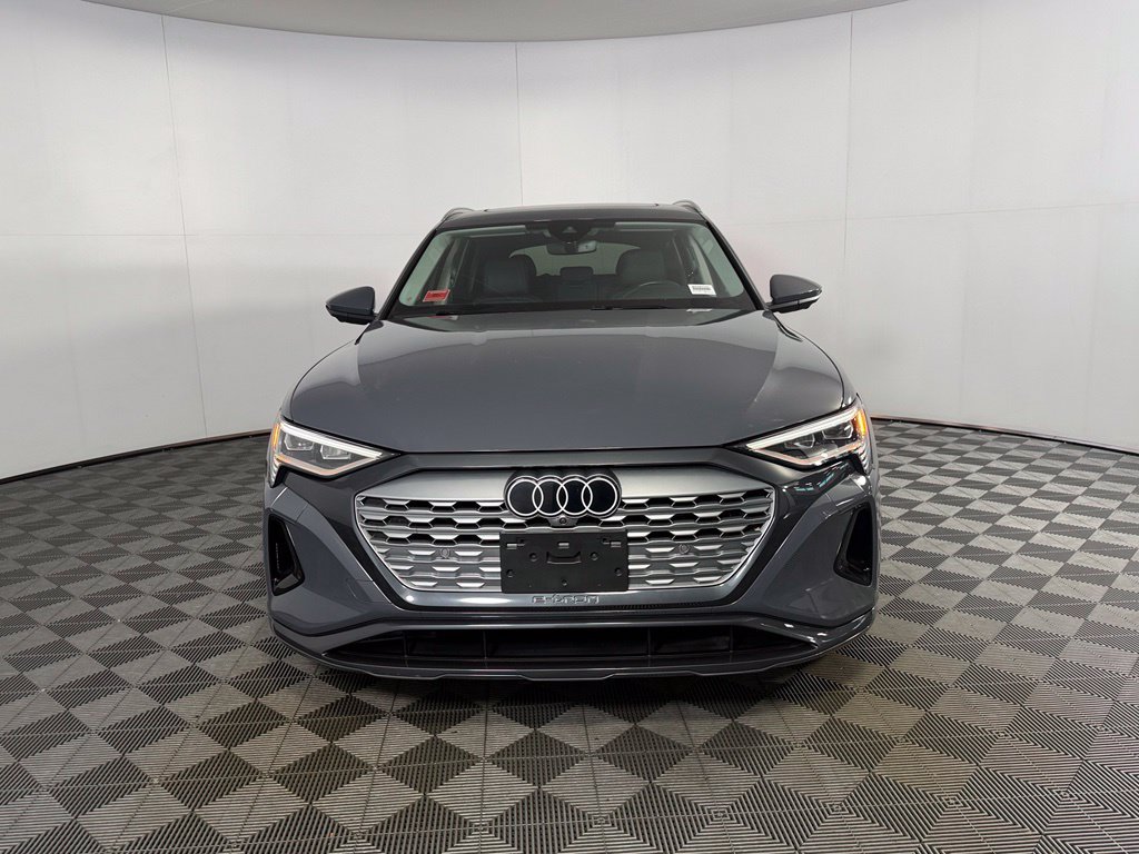 Used 2024 Audi Q8 e-tron Premium Plus w/ Premium Plus Package AWD/4WD image 4