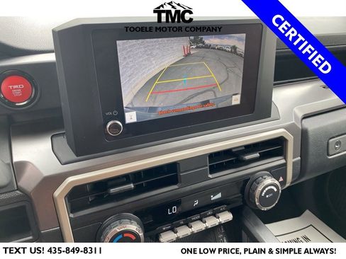 Used 2025 Toyota Tacoma TRD Off-Road image 15