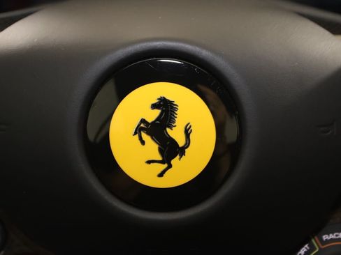 Used 2022 Ferrari Portofino M RWD image 61