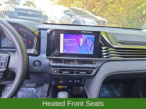 Used 2025 Toyota Camry LE FWD image 16