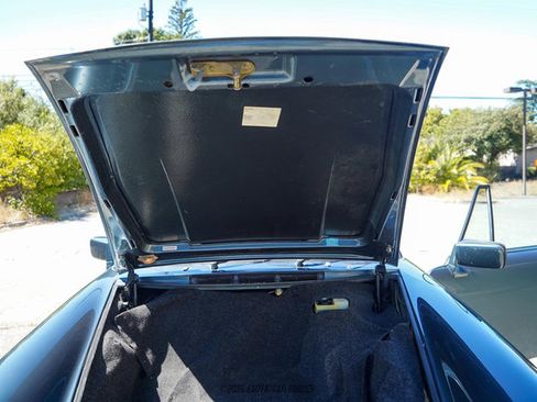 Used 1987 Porsche 911 Carrera RWD image 94