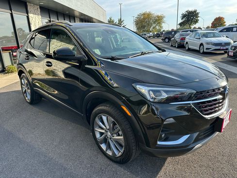 Used 2020 Buick Encore GX Essence w/ Experience Buick Package image 9