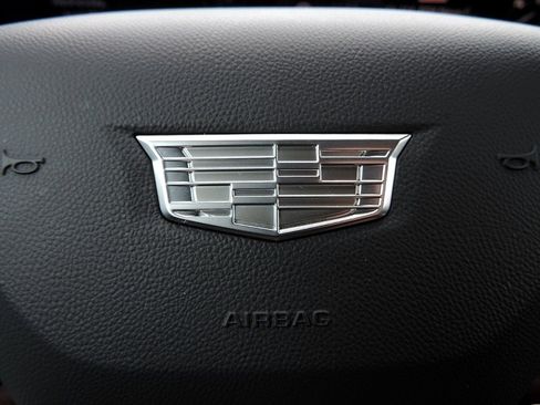 New 2026 Cadillac Optiq Luxury 2 image 23