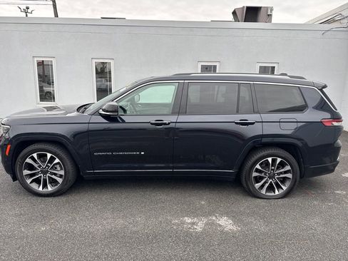 Used 2023 Jeep Grand Cherokee L Overland w/ Luxury Tech Group IV AWD/4WD image 2