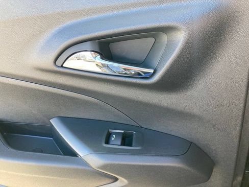 New 2026 Chevrolet Trax LT w/ Sunroof Package FWD image 28
