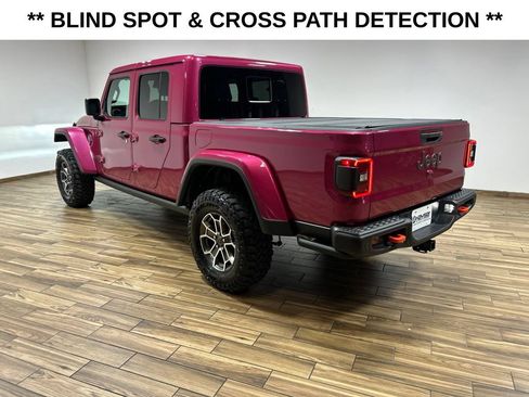 Used 2024 Jeep Gladiator Mojave AWD/4WD image 14