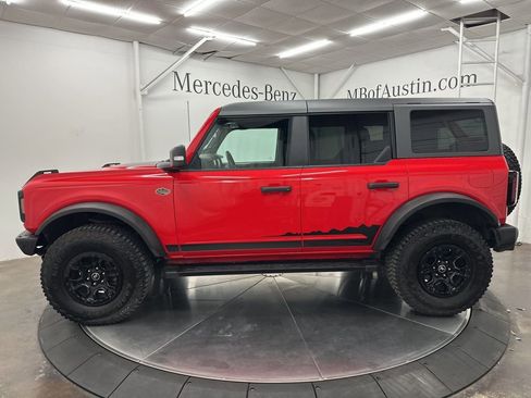 Used 2024 Ford Bronco Wildtrak image 4