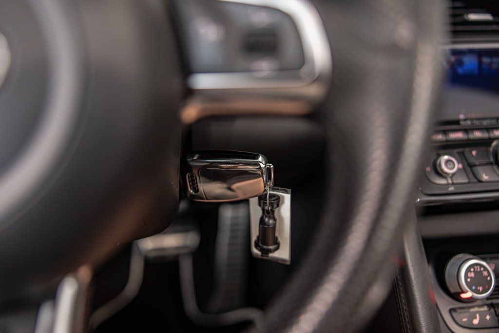 Used 2012 Audi R8 V10 AWD/4WD image 26