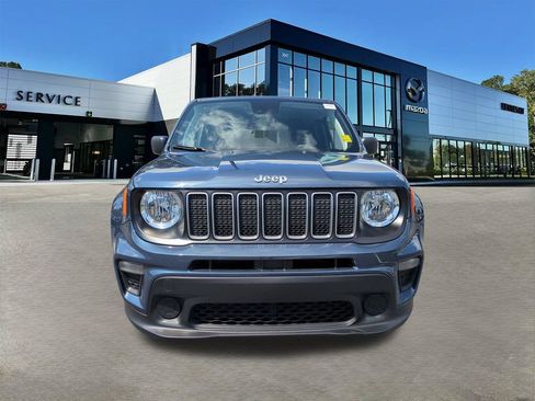 Used 2023 Jeep Renegade Latitude AWD/4WD image 8