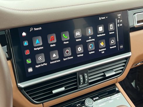 Used 2023 Porsche Cayenne Turbo w/ Premium Package Plus (PI3) image 29