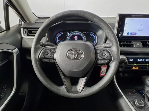 Used 2025 Toyota RAV4 LE AWD/4WD image 11