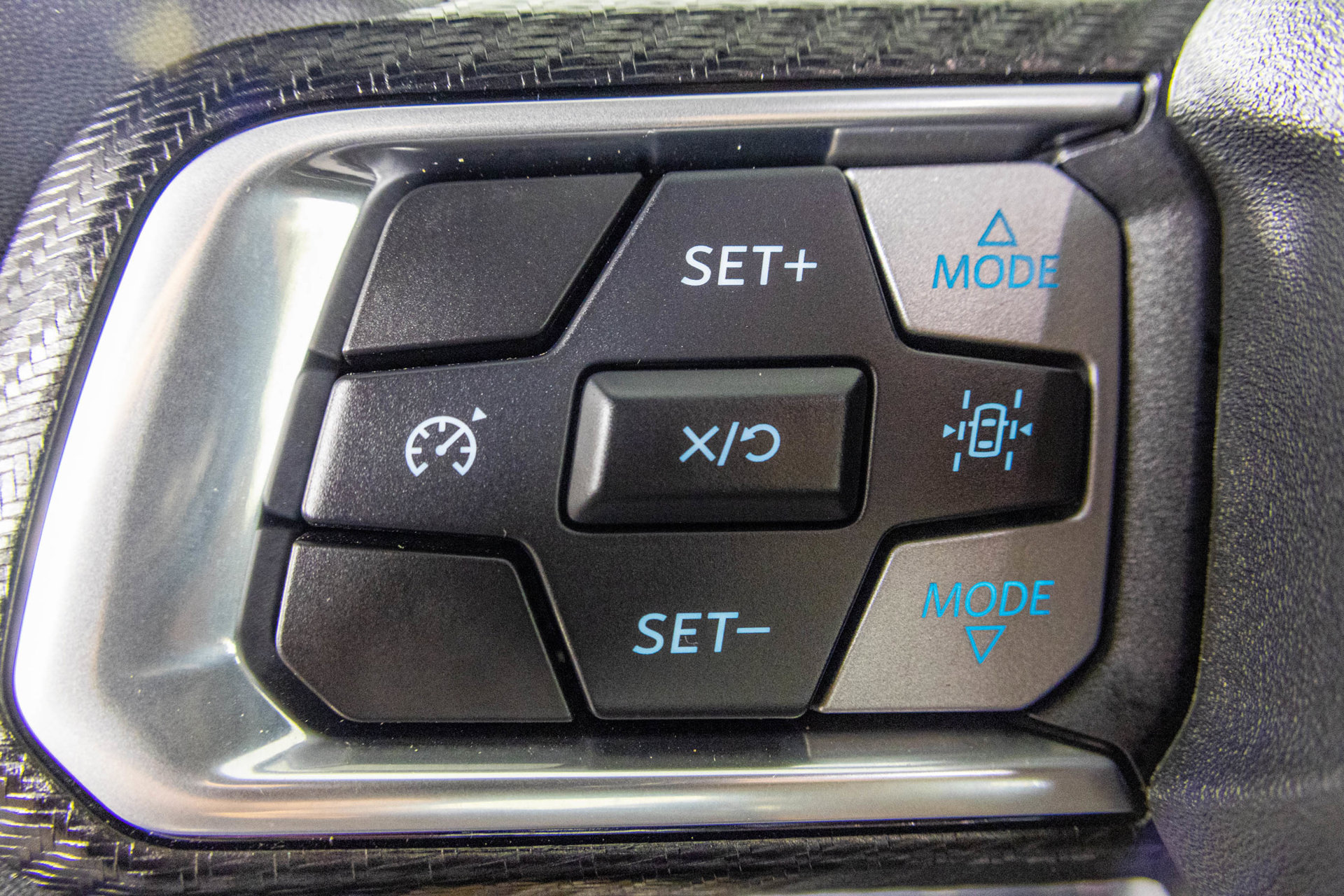 Used 2025 Ford Mustang Coupe RWD image 30