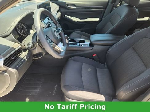 Certified 2024 Nissan Altima 2.5 SV w/ SV Premium Package FWD image 12