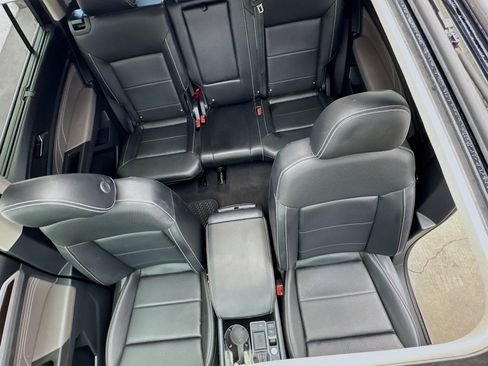 Used 2023 Volkswagen Atlas SE image 14