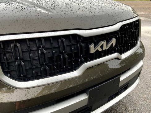 Used 2023 Kia Telluride EX image 62