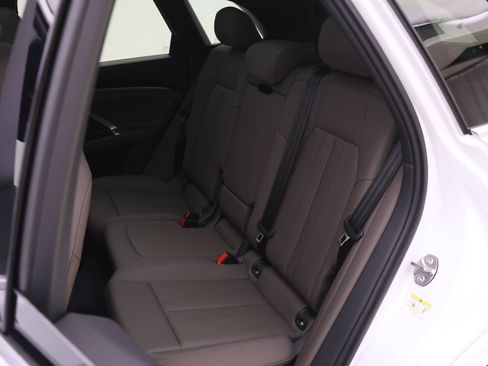 Used 2025 Audi Q5 Premium Plus w/ Premium Plus AWD/4WD image 11