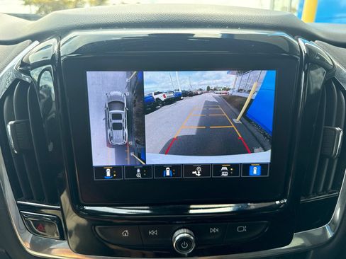 Used 2023 Chevrolet Traverse High Country AWD/4WD image 29