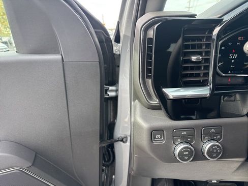 New 2026 GMC Sierra 1500 Elevation image 14