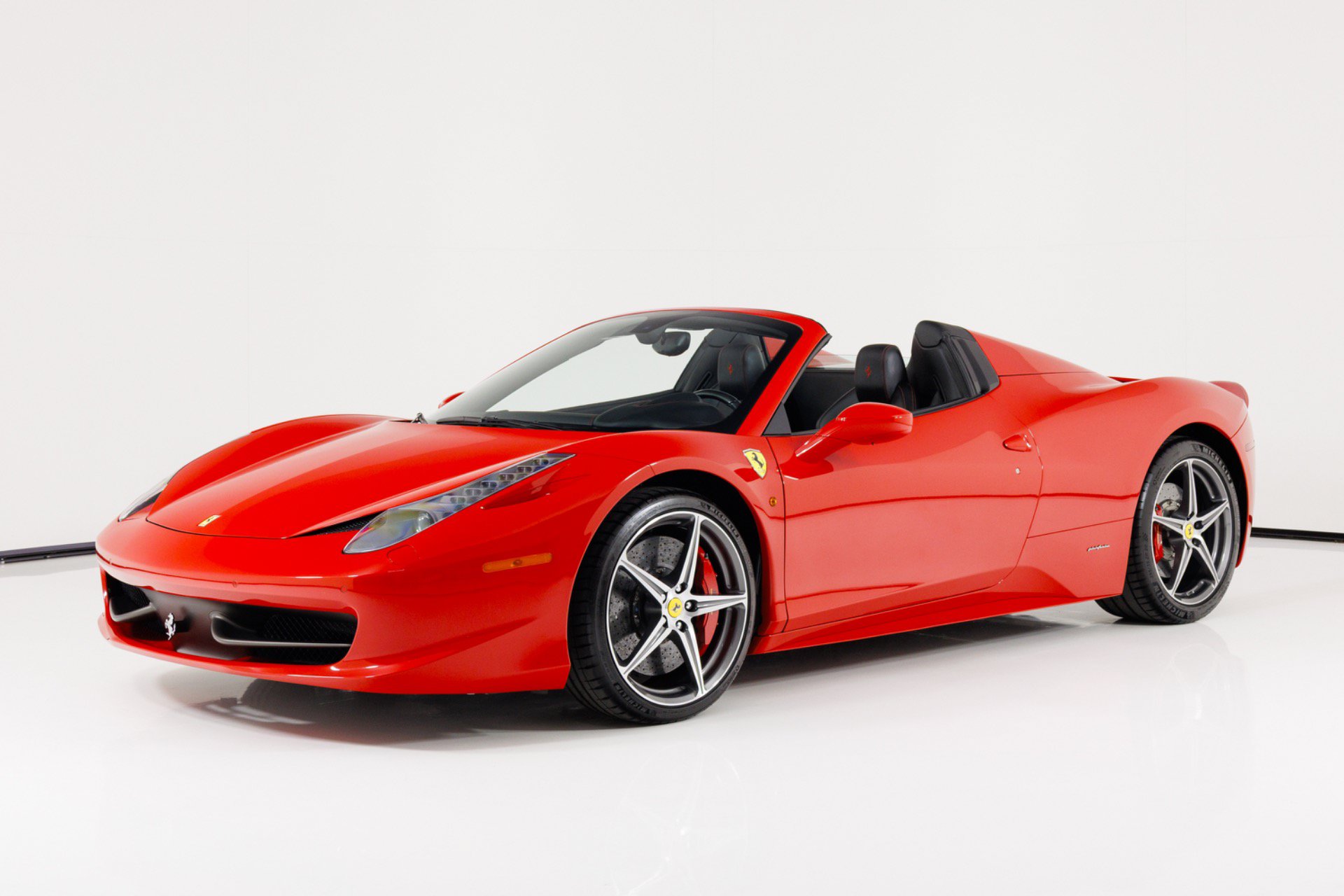 Used 2013 Ferrari 458 Spider RWD image 8
