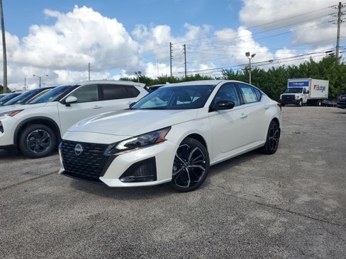 New 2025 Nissan Altima 2.5 SR image 26